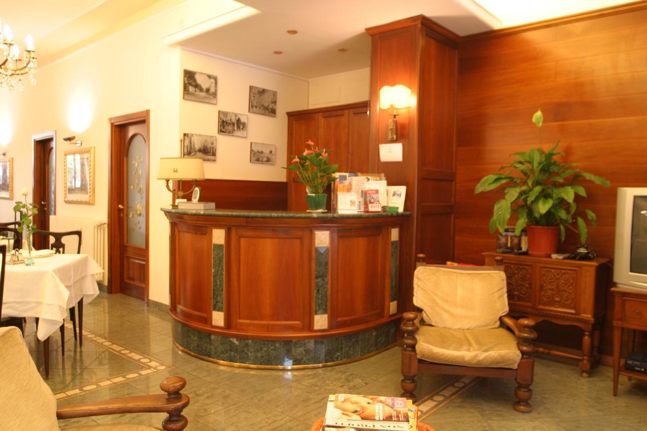 Hotel Pescetto Albenga Extérieur photo