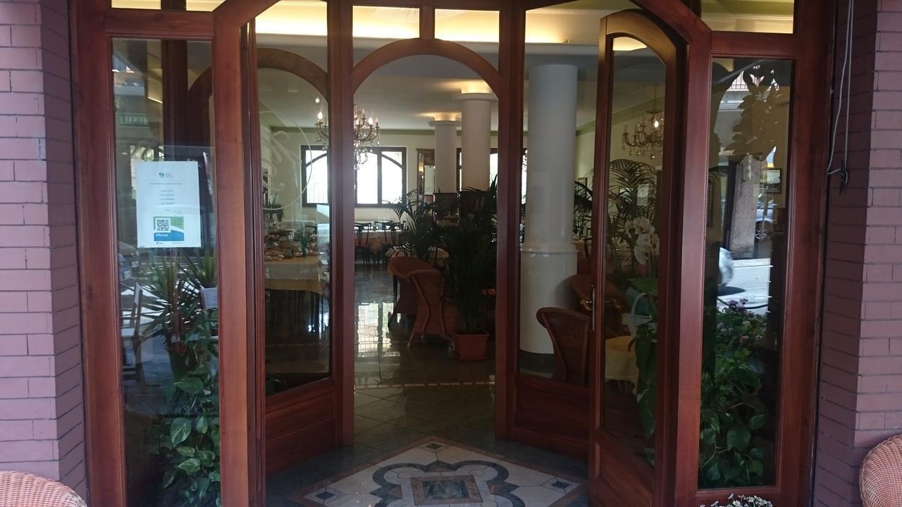 Hotel Pescetto Albenga Extérieur photo