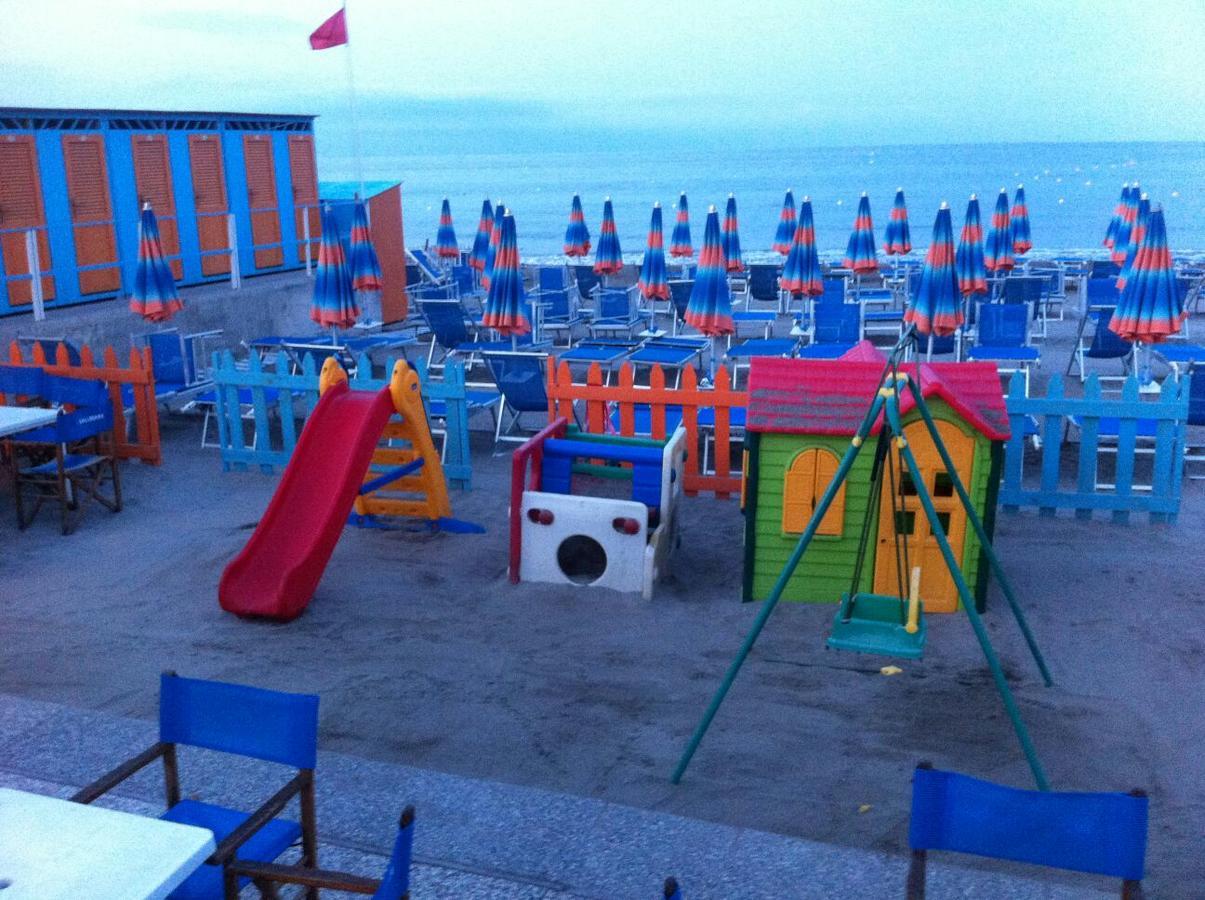 Hotel Pescetto Albenga Extérieur photo